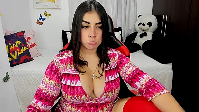 lucy007  online show from January 6, 2026, 2:37 am