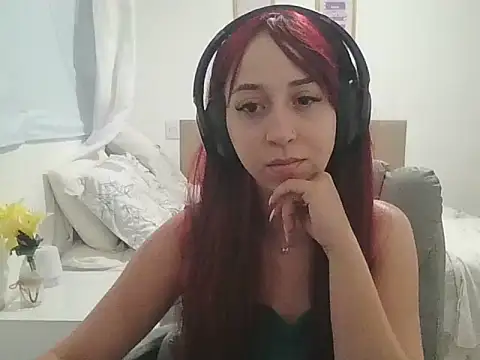 Snapshot of kattyycat chatting on August 6, 2026, 11:44 pm kattyycat online show from August 6, 2026, 11:44 pm
