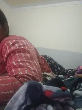 Snapshot of Curvy_Bhabhi_ chatting on August 4, 2026, 7:51 pm Curvy Bhabhi online show from August 4, 2026, 7:51 pm