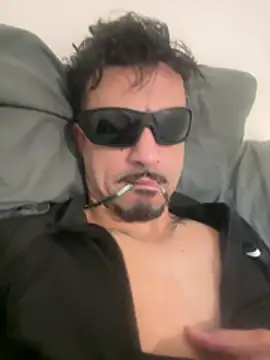 Snapshot of DiegoPosturado chatting on July 15, 2026, 3:35 am DiegoPosturado online show from July 15, 2026, 3:35 am