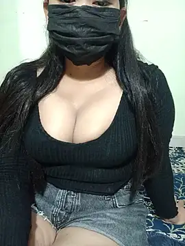 Snapshot of Meera_0 chatting on July 15, 2026, 7:10 pm Meera 0 online show from July 15, 2026, 7:10 pm