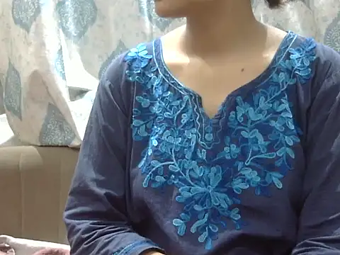 Snapshot of darling_bachha chatting on July 16, 2026, 6:38 pm darling bachha online show from July 16, 2026, 6:38 pm