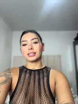 Snapshot of MiaaRoss chatting on July 17, 2026, 11:57 pm MiaaRoss online show from July 17, 2026, 11:57 pm