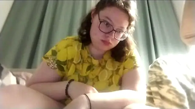Snapshot of MulaVixen chatting on July 23, 2026, 8:16 pm MulaVixen online show from July 23, 2026, 8:16 pm
