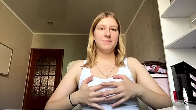 Snapshot of RollingSweet chatting on July 21, 2026, 7:42 am RollingSweet online show from July 21, 2026, 7:42 am