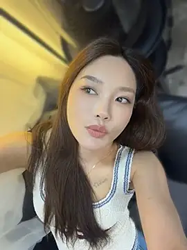 Snapshot of mimi0010 chatting on July 25, 2026, 10:32 am mimi0010 online show from July 25, 2026, 10:32 am