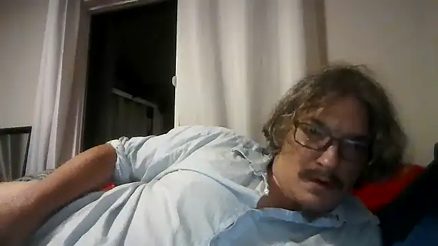 Snapshot of riffraff69 chatting on August 4, 2026, 7:57 am riffraff69 online show from August 4, 2026, 7:57 am