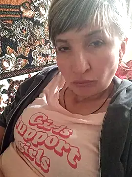 Snapshot of BellaBlum777 chatting on July 24, 2026, 2:57 pm BellaBlum777 online show from July 24, 2026, 2:57 pm