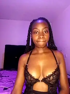 DreamyDollXX online show from August 4, 2026, 1:21 am