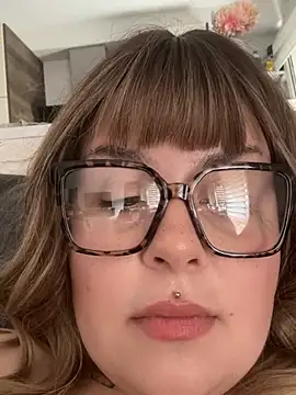 Peachy bella online show from July 22, 2026, 11:01 am