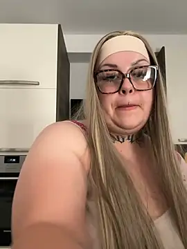 Peachy bella online show from August 7, 2026, 3:40 pm