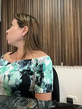 Snapshot of Scarlett_Noil chatting on July 23, 2026, 9:11 pm Scarlett Noil online show from July 23, 2026, 9:11 pm