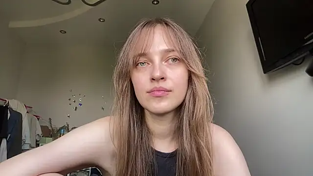 EarlenePedrogo online show from July 23, 2026, 7:27 am