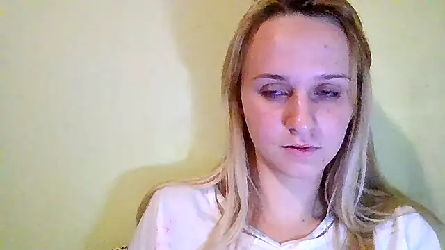SunSakura online show from August 3, 2026, 8:48 pm