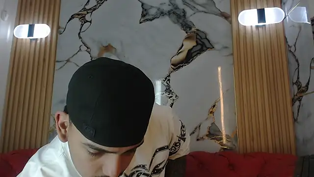 Snapshot of Bastian_Fox_ chatting on July 25, 2026, 7:20 pm Bastian Fox online show from July 25, 2026, 7:20 pm