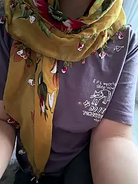 leyla 980 online show from July 23, 2026, 5:38 am