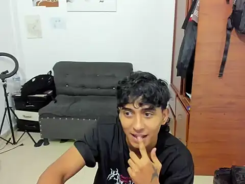 Snapshot of noah_millers_ chatting on July 26, 2026, 7:15 am noah millers online show from July 26, 2026, 7:15 am