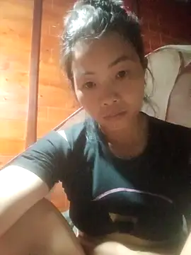 Snapshot of Thuy-tien- chatting on July 28, 2026, 2:24 pm Thuy-tien- online show from July 28, 2026, 2:24 pm