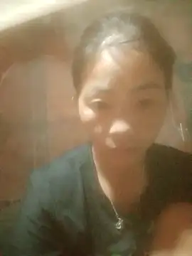 Snapshot of Thuy-tien- chatting on July 25, 2026, 1:06 pm Thuy-tien- online show from July 25, 2026, 1:06 pm