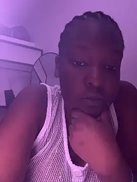 curvyreen online show from August 4, 2026, 4:33 pm
