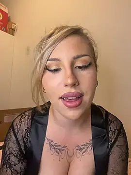 Snapshot of mila_kween chatting on July 28, 2026, 4:50 pm mila kween online show from July 28, 2026, 4:50 pm