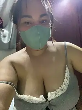Snapshot of Bellavuto_ chatting on July 25, 2026, 8:37 pm Bellavuto online show from July 25, 2026, 8:37 pm