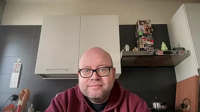 Snapshot of theitalianbear chatting on November 20, 2025, 1:23 pm theitalianbear online show from November 20, 2025, 1:23 pm