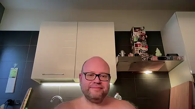 Snapshot of theitalianbear chatting on March 30, 2026, 3:24 pm theitalianbear online show from March 30, 2026, 3:24 pm