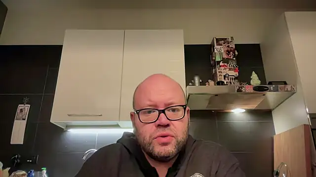 theitalianbear online show from October 5, 2025, 3:41 am