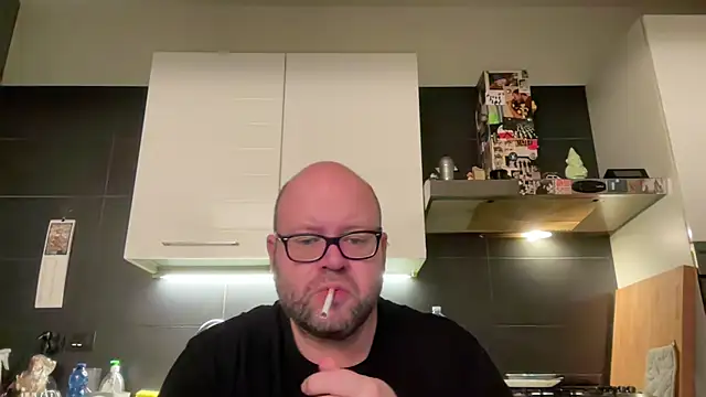 Snapshot of theitalianbear chatting on November 1, 2025, 4:19 am theitalianbear online show from November 1, 2025, 4:19 am