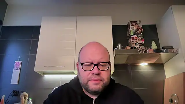 Snapshot of theitalianbear chatting on April 5, 2026, 4:41 am theitalianbear online show from April 5, 2026, 4:41 am