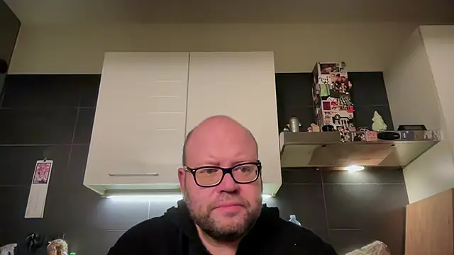 Snapshot of theitalianbear chatting on April 6, 2026, 2:51 am theitalianbear online show from April 6, 2026, 2:51 am