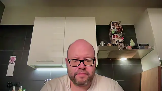 Snapshot of theitalianbear chatting on April 10, 2026, 3:24 am theitalianbear online show from April 10, 2026, 3:24 am