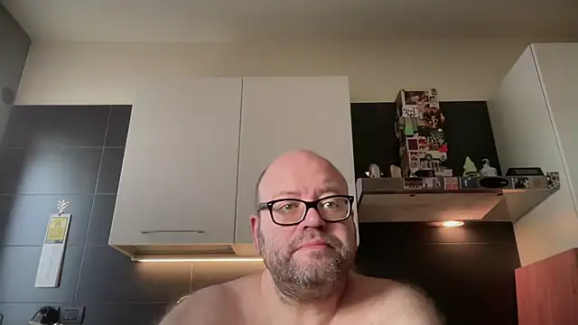 theitalianbear online show from June 7, 2026, 5:01 am