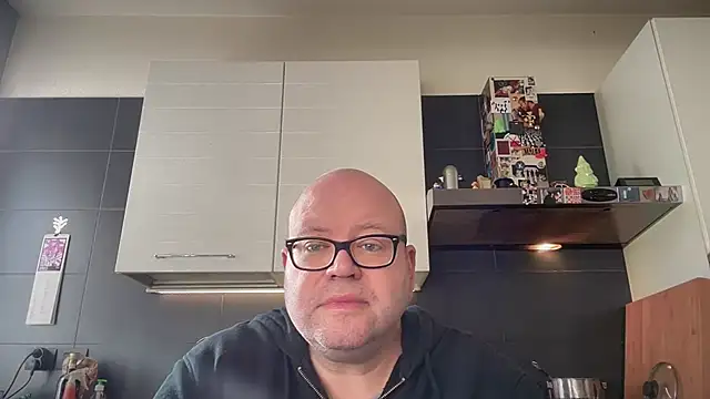 Snapshot of theitalianbear chatting on April 25, 2026, 6:49 am theitalianbear online show from April 25, 2026, 6:49 am