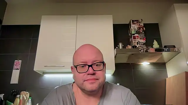 Snapshot of theitalianbear chatting on April 27, 2026, 1:25 am theitalianbear online show from April 27, 2026, 1:25 am