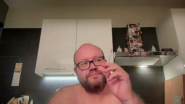 theitalianbear online show from June 17, 2026, 2:11 am