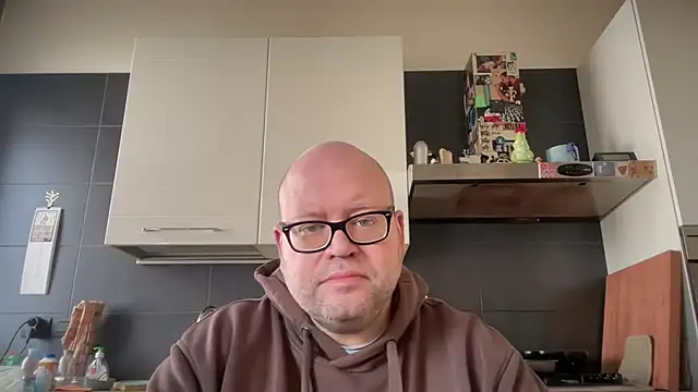theitalianbear online show from February 26, 2025, 12:38 pm