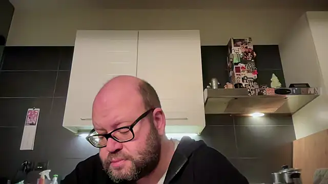 Snapshot of theitalianbear chatting on April 23, 2026, 3:13 am theitalianbear online show from April 23, 2026, 3:13 am