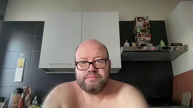 theitalianbear online show from June 18, 2026, 4:33 am