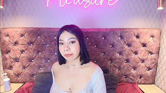 ValeriaSky3x online show from July 28, 2026, 3:54 pm