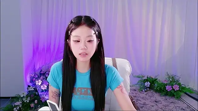 Snapshot of love-suibingbing06 chatting on August 7, 2026, 10:43 am love-suibingbing06 online show from August 7, 2026, 10:43 am