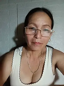 Snapshot of Play-fun chatting on August 2, 2026, 2:43 am Play-fun online show from August 2, 2026, 2:43 am