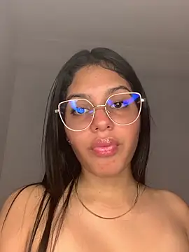 Astrid 2 online show from July 28, 2026, 9:58 pm
