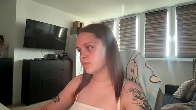 Snapshot of AbbyWet chatting on August 5, 2026, 12:32 pm AbbyWet online show from August 5, 2026, 12:32 pm
