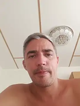 Snapshot of HotRamis83 chatting on August 6, 2026, 2:23 pm HotRamis83 online show from August 6, 2026, 2:23 pm