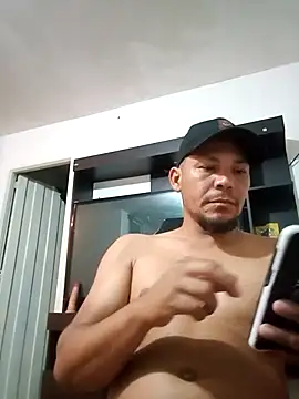 Quijada33o online show from August 9, 2026, 2:08 am
