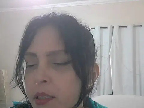 isabellaaa bby online show from August 7, 2026, 1:39 pm