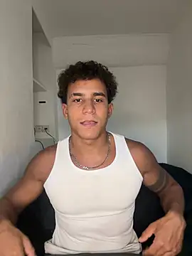 Snapshot of Biut_Bruschi1 chatting on July 29, 2026, 11:53 am Biut Bruschi1 online show from July 29, 2026, 11:53 am