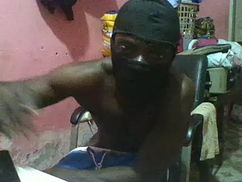Snapshot of blakkvirus chatting on December 31, 2024, 2:40 am blakkvirus online show from December 31, 2024, 2:40 am